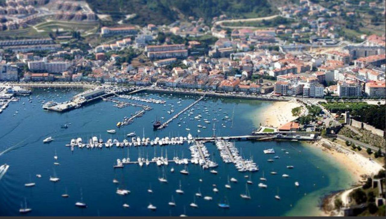 Vivienda en el casco histórico de Baiona Vila Exterior foto