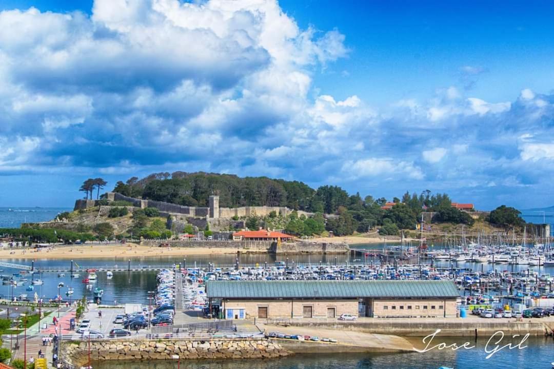 Vivienda en el casco histórico de Baiona Vila Exterior foto